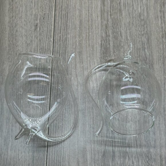 Oenophilia Vintage Set of 2 Wino Sippers 3-Point Base Built In Straw Transparent - Picture 7 of 13